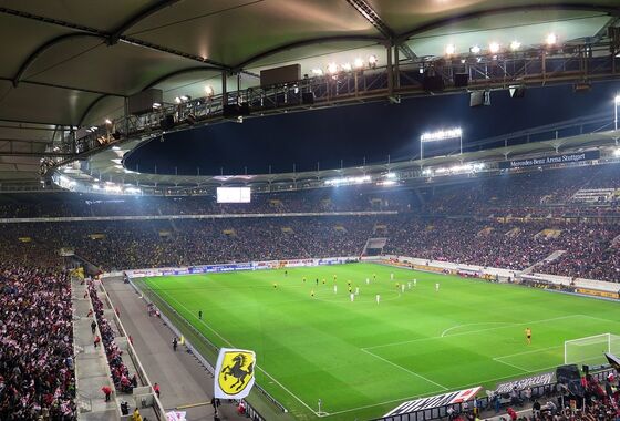 Mercedes-Benz-Arena während einem Bundesligaspiels. Bildquelle: pixabay.com