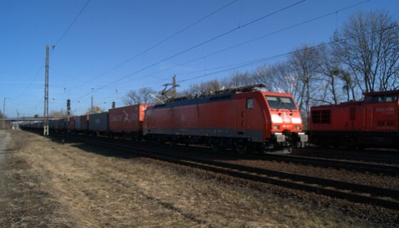 Typischer Güterzug (Bild: kaffeeeinstein/Wikipedia/CCBYSA)